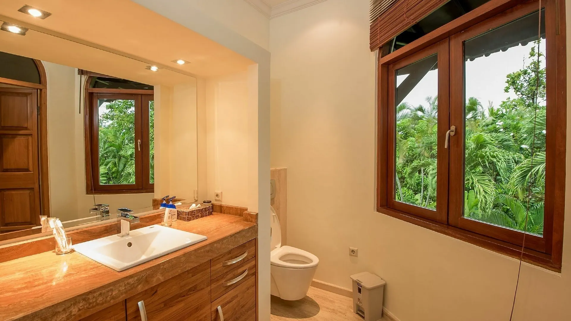 Urbanest Inn Villa Seminyak