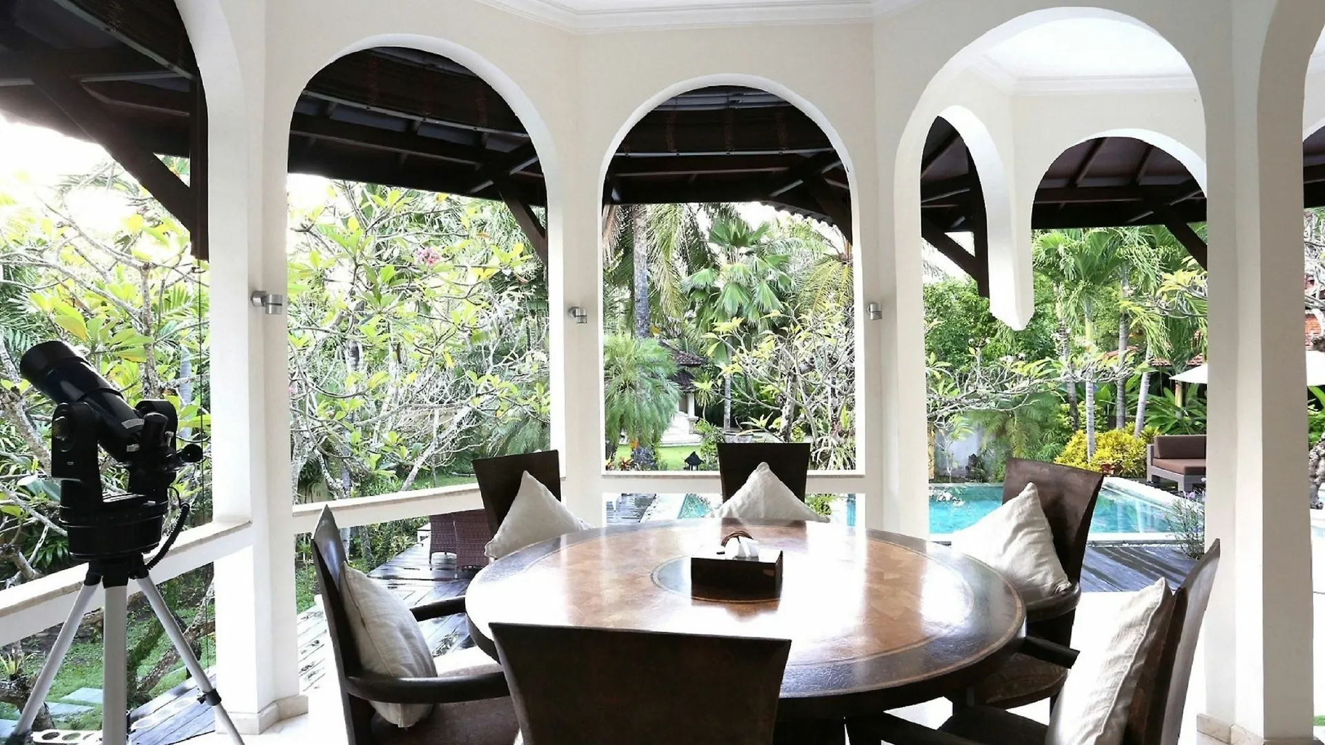 Urbanest Inn Villa Seminyak  Seminyak (Bali)